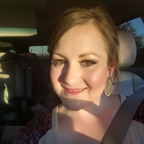 Meet your Posher, Ashley - Picture 1 of 1